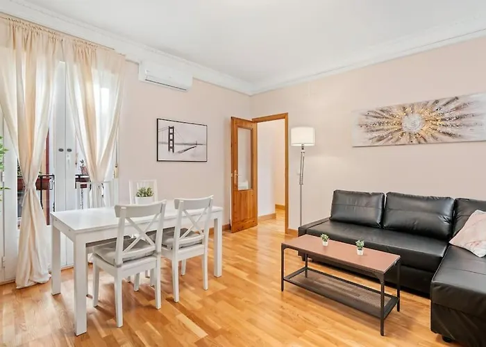Spacious Modern Flat In The Centre Of Madrid - Infantas