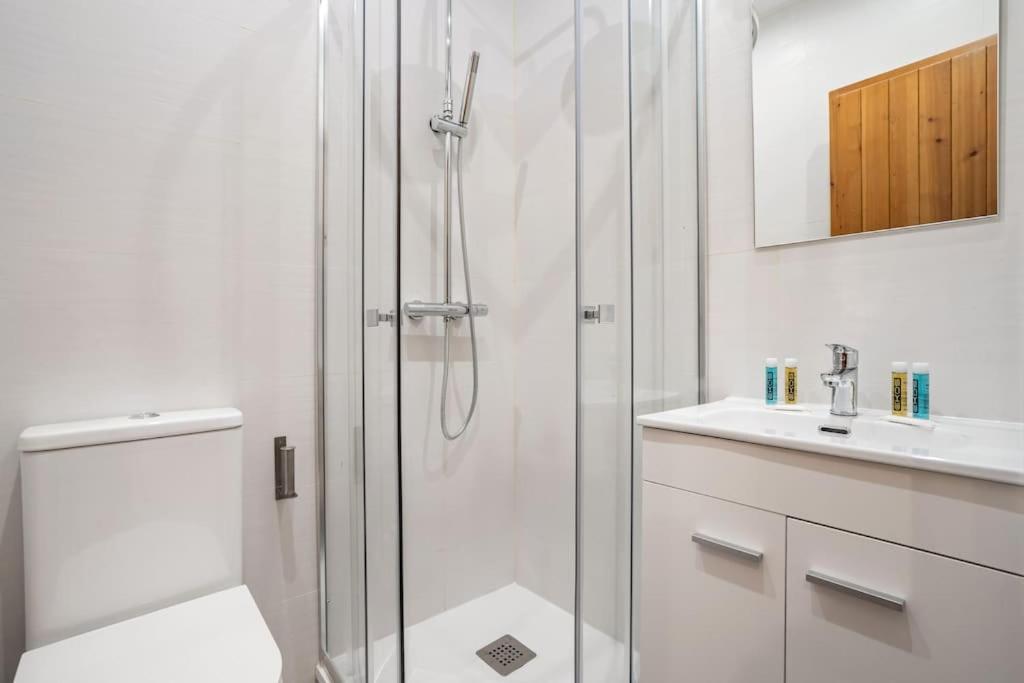 Spacious Modern Flat In The Centre Of - Infantas * Madrid
