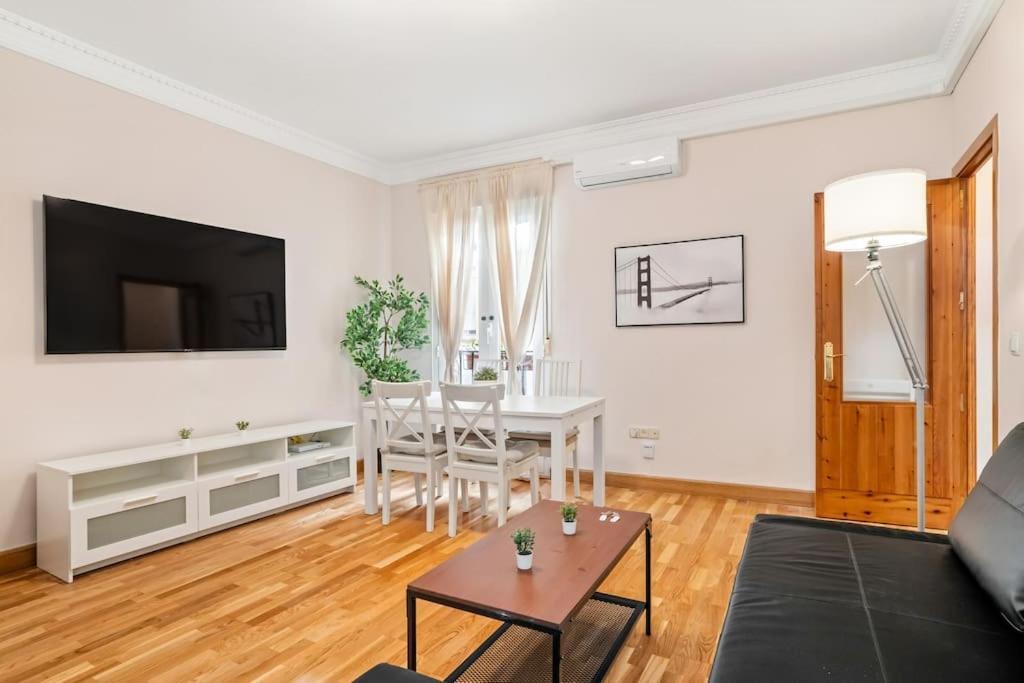 Apartamento Spacious Modern Flat In The Centre Of - Infantas Madrid
